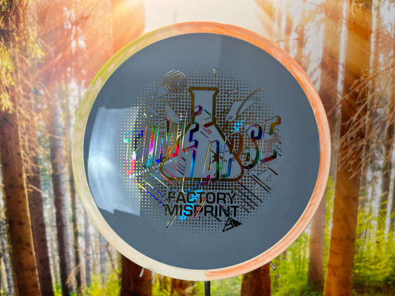 Indlæs billede i Gallery Viewer, Time-Lapse Neutron Lab Seconds
