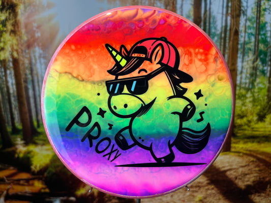 Individuell gefärbter weicher Proxy „Proxy the Unicorn“ (rote Kappe)